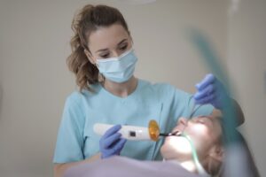 agua destilada clinica odontologia